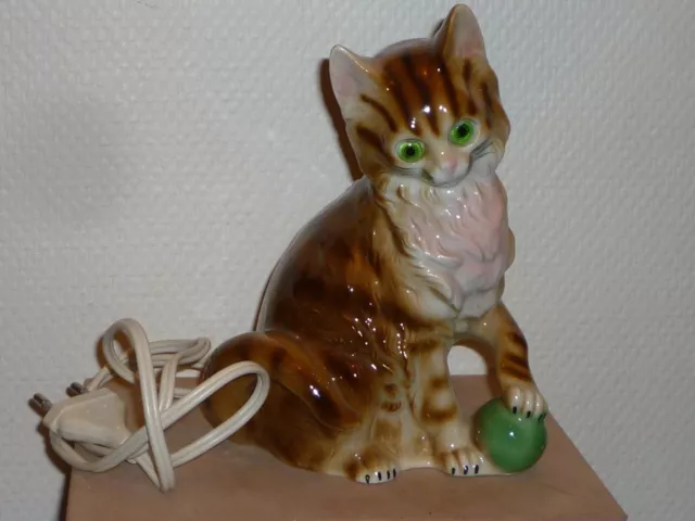 Ancienne Veilleuse En Porcelaine Chat Et Ballon Lampe Art Deco Signee 18 Cm