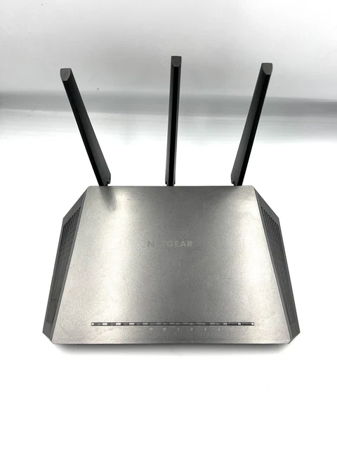 NETGEAR R7000-100PAS Nighthawk AC1900 1300 Mbps Wireless AC Router 2