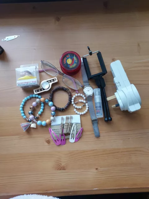 Bangles Clips And Other Stuff.