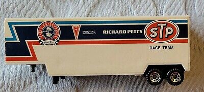 RARE Vintage  1981 Matchbox Richard Petty STP Race Team Low Bed Trailer Pontiac
