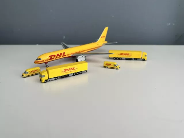 1:400 Scale DHL Lorries And Sprinter Airport Vans Pack Of 4 For Gemini Jets, Etc