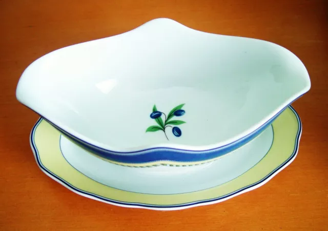 WEDGWOOD TUSCANY COLLECTION Gravy Boat with Attached Underplate