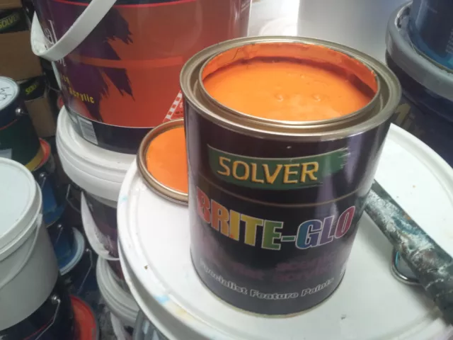 SOLVER 4 LITRE BRITE-GLO SCENIC FLAT ACRYLIC FIERY-RED colour paint