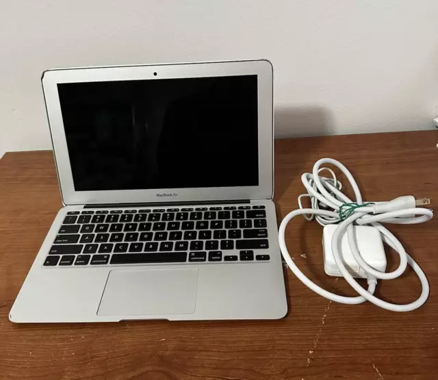 Apple MacBook Air 11.6" A1465 1.6GHz Intel Core i5 4GB RAM 128GB SSD Early 2015