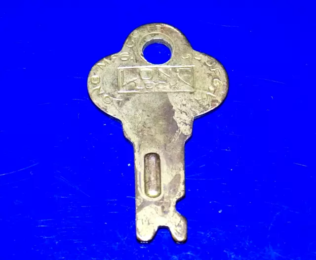 2pcs Trunk Lock Key T-46k T46 3815 3835 Antique Trunk Chest Steamer