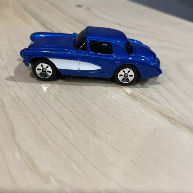 Maisto 1957 Chevrolet Corvette Blue 1:64 scale Diecast Toy Car loose
