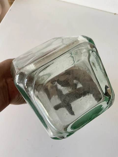 Ancienne Bouteille Verre Avec Vigneron Et Pressoir à L'Intérieur – Déco Vigne