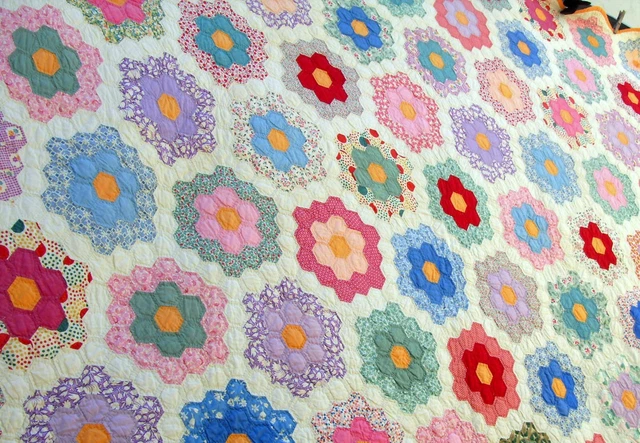 最新な トリートユアセルフFlower garden” quilting set up その他