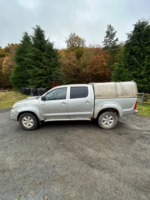 TOYOTA HILUX INVINCIBLE Manual 90k pickup 4x4 3 350 00 PicClick UK toyota-hilux-invincible-manual-90k-pickup-4x4-3-350-00-picclick-uk