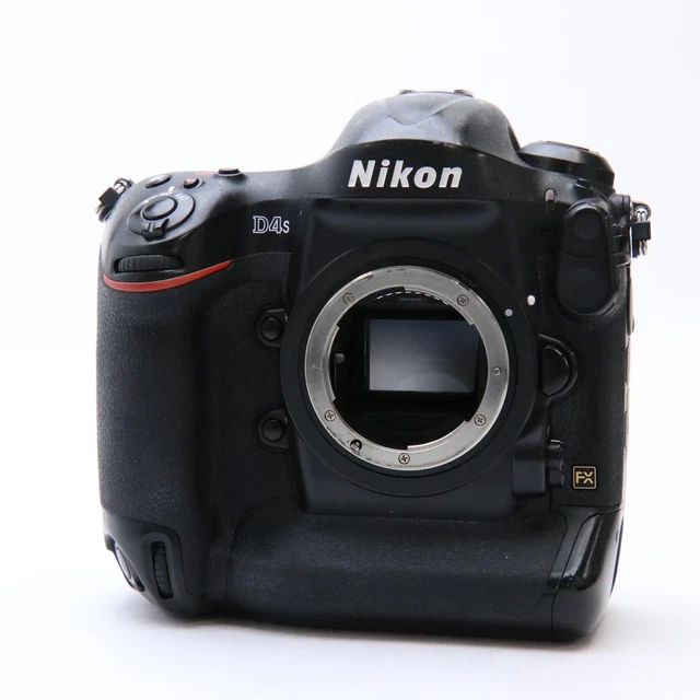 Nikon D4S Body shutter count 219738 shots