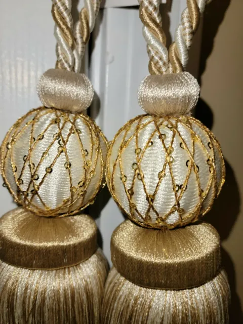 Elegant Embellished Home Decorative Twisted Cord tieback, set of 2, Gold/White