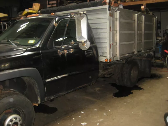 2007 gmc 3500 4x4  Alumium  dump truck