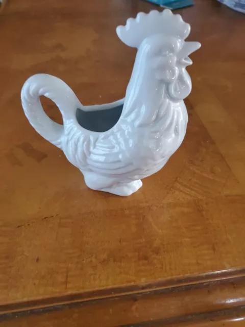 WHITE FARMHOUSE CERAMIC ROOSTER CREAMER HOME Unmarked 8 OZ New