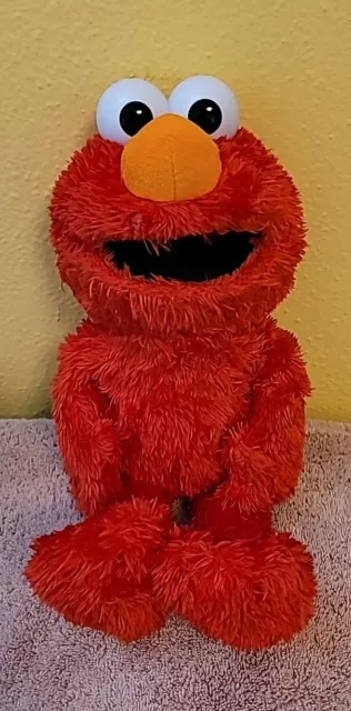 Hasbro Sesame Street Elmo Loves To Hug Battery Moves Arms, Sings, Bilingual