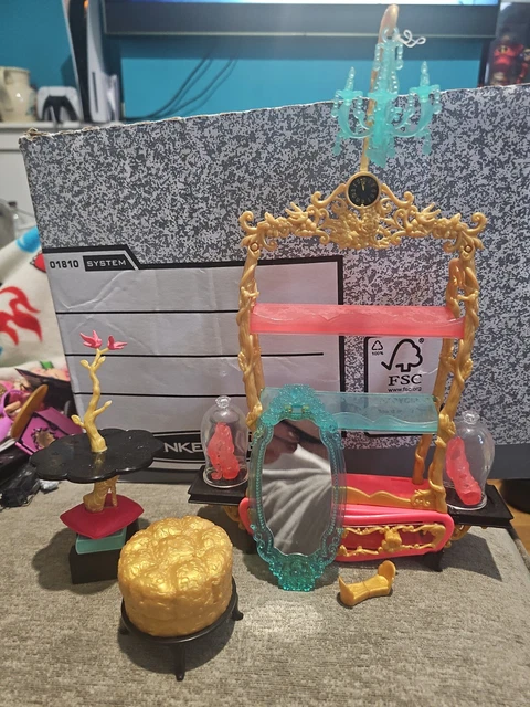 Ever After High Book End Hangout Glass Slipper Shop Playset Not All Shoes