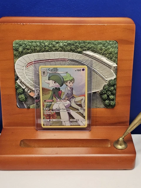 Pokémon TCG Gallade Sun & Moon - Cosmic Eclipse 244/236 Holo Secret Rare