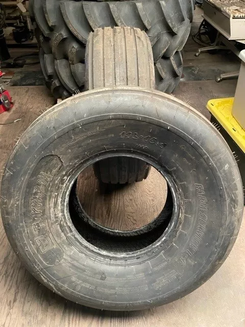 Farm Service Tire 14L-16-1