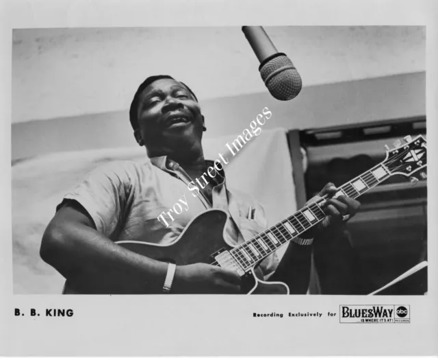 Orig 8x10 promo photo #11 blues guitarist & singer B.B. KING, late 1960s