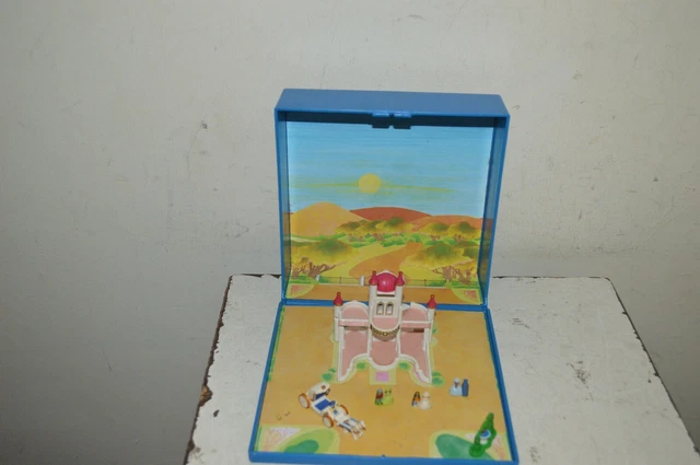 Playmobil Calèche avec couple princier, cocher et cadeau (71846