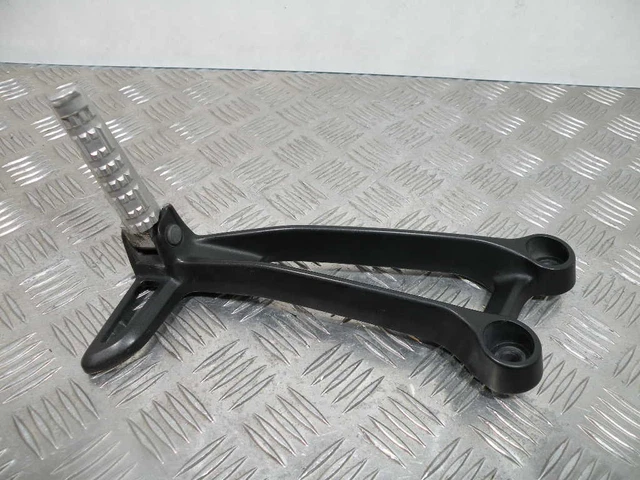 Platine Repose-pieds Arrière Gauche Yamaha MT07 (2021-2024) - Occasion En Bon état - Pièce Remplacement D'origine