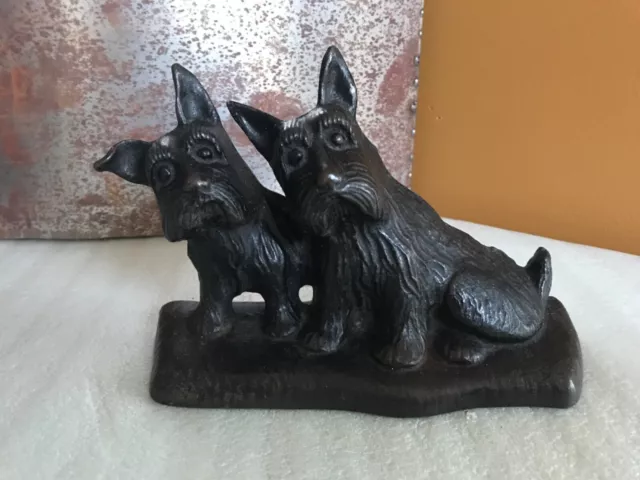 Vintage  Belvidere #157 Cast Iron Twin Listening Scottie Terrier Dogs Door Stop