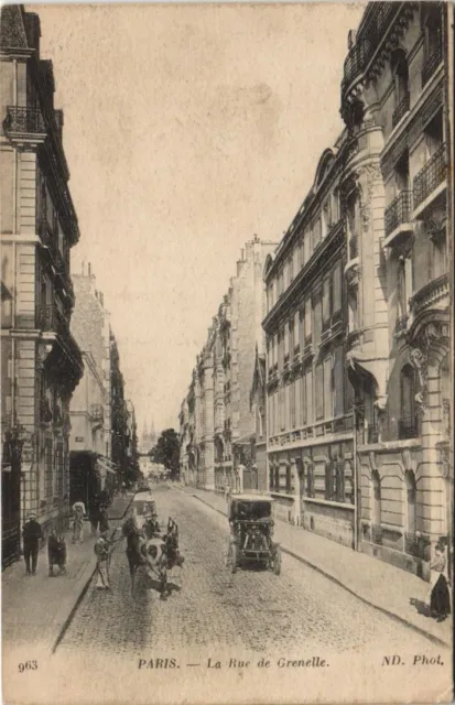 CPA PARIS 15e La rue de grenelle (158619)