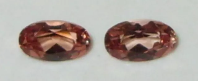 .59ct PAIR PEACH GOLD TO PEACH PINK TANZANIA COLOR SHIFT GARNET 5x3mm WoW *$1NR*