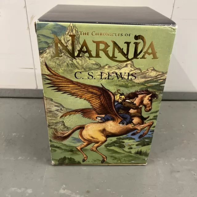 Chronicles of Narnia - Hardcover Box Set - British - Slipcase - C.S Lewis - Rare