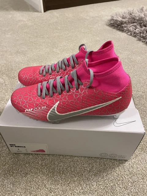 Girls football sales boots size 4