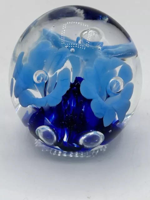 Gibson 1989 Art Glass Controlled Bubble 3 Flower Paperweight Cobal Light Blue
