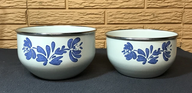 Pfaltzgraff Yorktowne Blue White Nesting Bowls Set of 2 Enamel Metal VGC!