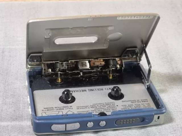 Aiwa PX557 Stereo Cassette Player ohne Akku defekt