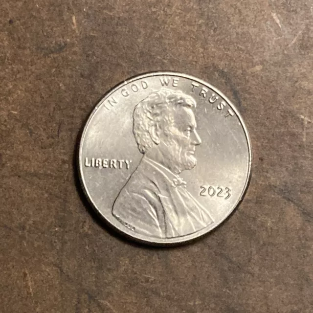 2023 PENNY LINCOIN SHIELD Silver In Color