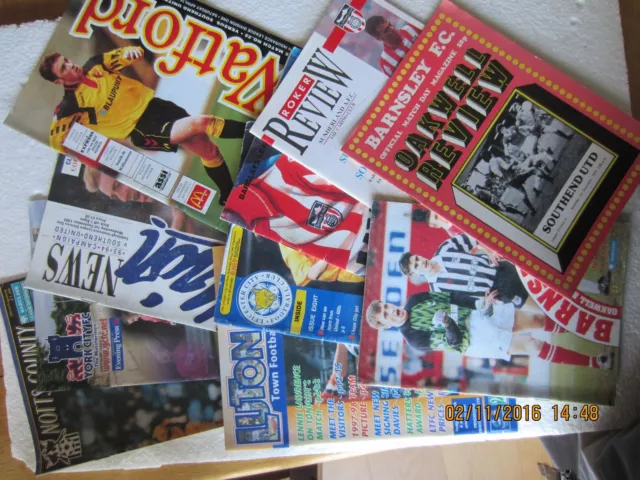 SOUTHEND UTD FC-AWAY FOOTBALL PROGRAMMES x 12 - VARIOUS CLUBS/DATES- 1 LOT