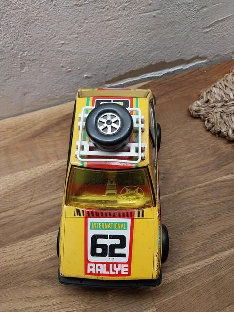 Voiture à Friction Tin Toys Années 1960 - Jouet Ancien En Métal échelle 1:43, Fabrication Italienne