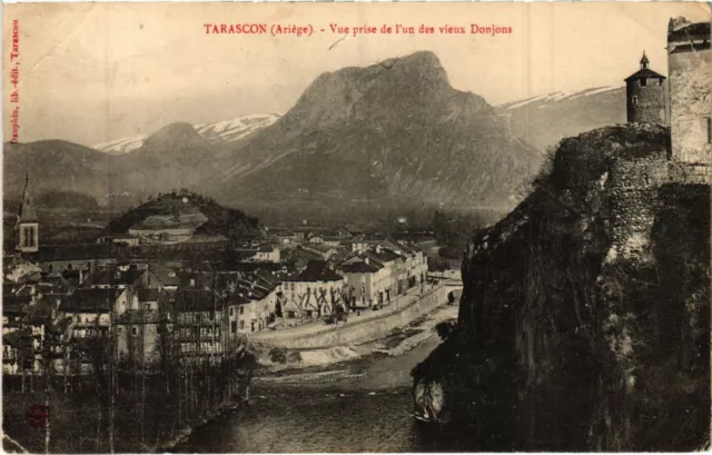 CPA Tarascon- vue prise de l'un des Vieux Donjons FRANCE (1040575)