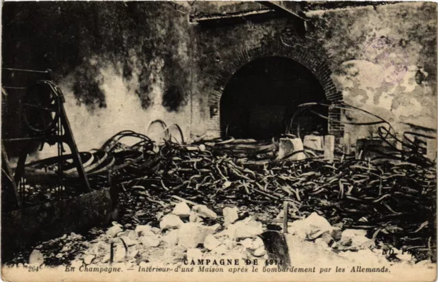 CPA AK Military Home Interior Campaign After Bombing (698317)