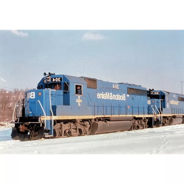Boston & Maine 304 Train Engine GP40-2 Railroad Mechanicville, NY 35mm Slide