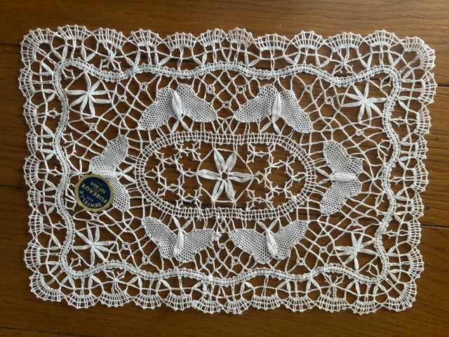 Nappe ancienne en dentelle aux fuseaux faite main, Belgique, XIXe siècle - Canada