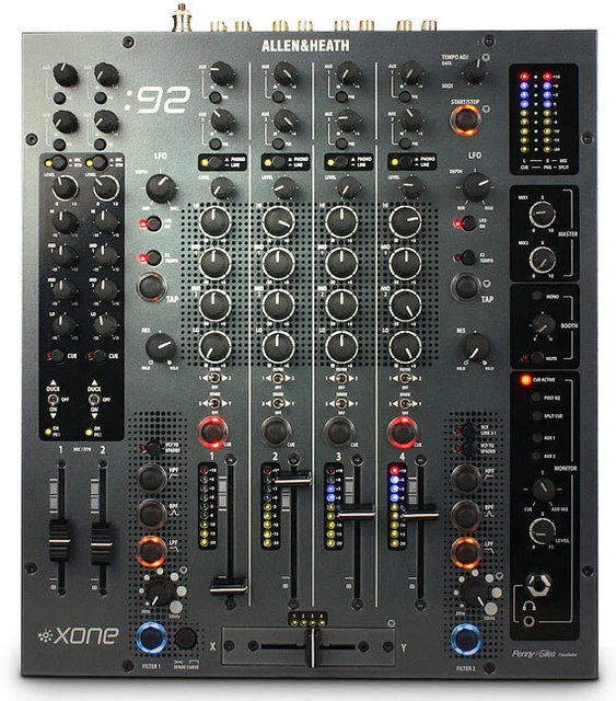 Allen&heath Allen & Heath Xone:92 8 IN 2 Club & Dj Mixer