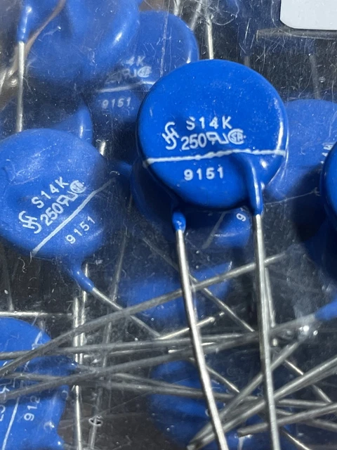 A lot of FIVE (5) SIEMENS MOV Varistors, S14K250...... 14 joules ,250 V