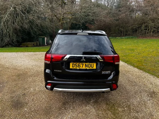 Mitsubishi outlander phev 4x4 plug in hybrid fsh vgc throughout 2