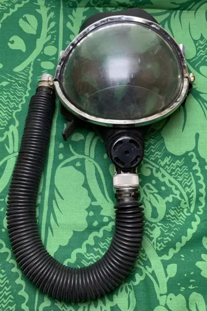 Vtg Survivair P/N 941100 Gas Mask Hazmat Halloween Costume Fire Apocalypse 420