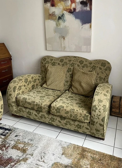 Stunning Vintage Sofa and Chairs - Absolutely Perfect For A Stylish Home