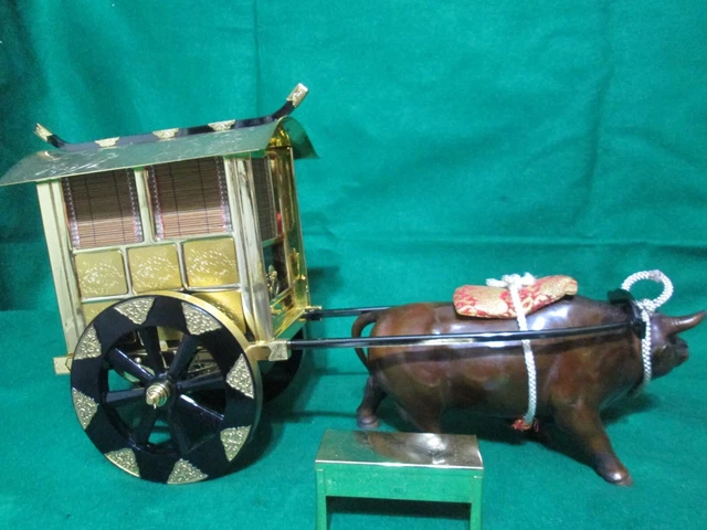 Japanese ancient ox cart(Goshoguruma)  (1)