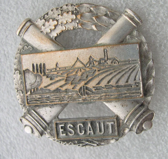 INSIGNE 4° REGIMENT D'infanterie Coloniale - Petit Eclat D'email EUR 30