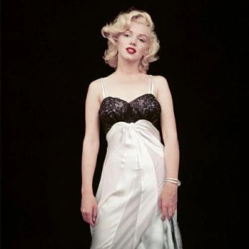The Essential Marilyn Monroe (Reduced Size): Milton H. Greene: 50 Sessions