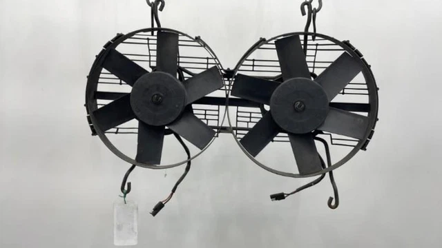Radiateur d'eau pour Renault Trafic (1980-1989) - France Pièce Auto