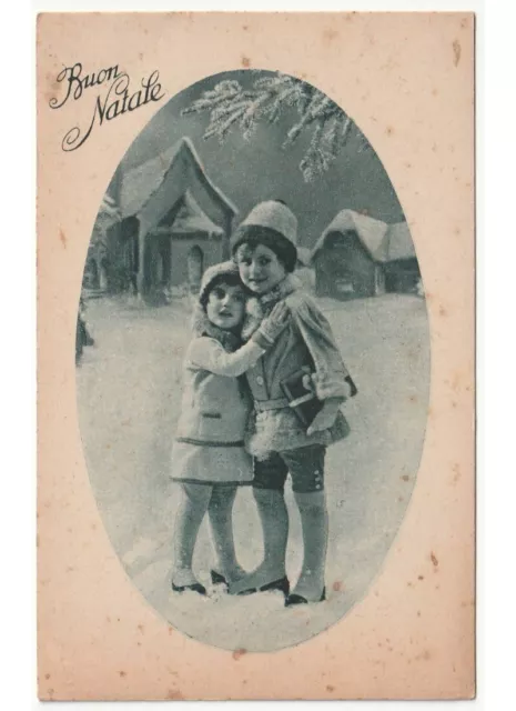 neve paese bambini moda d'epoca pacco regalo foto cartolina Buon Natale