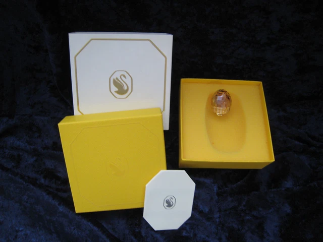 Swarovski Crystal Figurine SCS "Paperweigt Egg" 2023 MIB